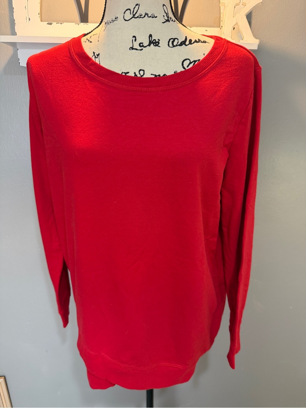 Liz Claiborne Red Long-Sleeve Crewneck Top Sz M